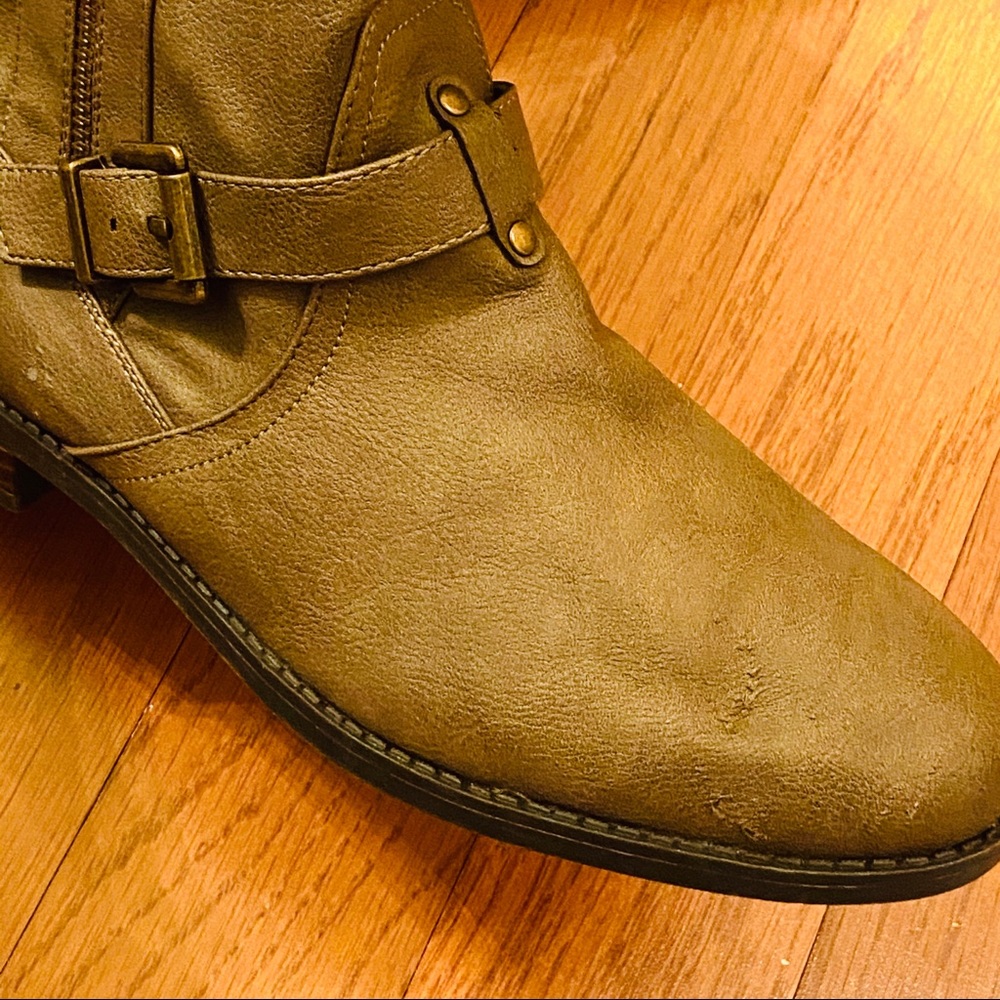 Express • Boots - Picture 9 of 9